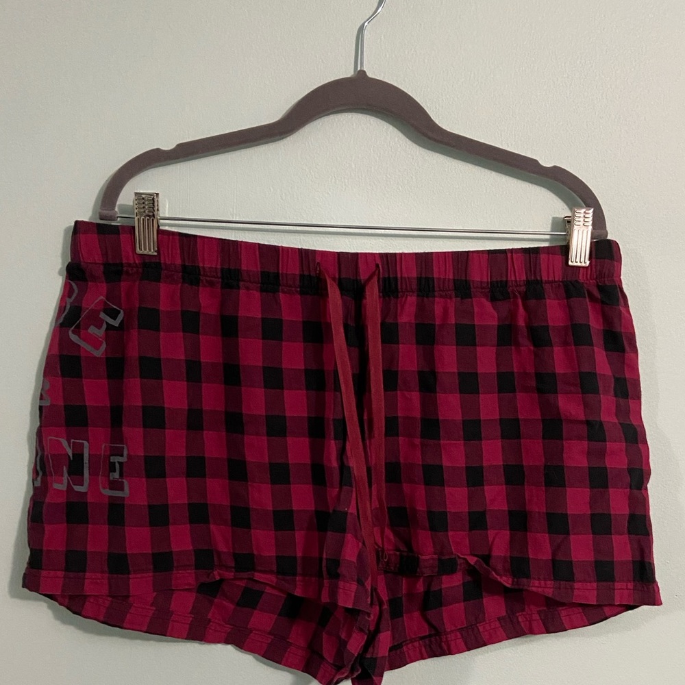 Plaid Sleep Shorts by Life is Good. Size XL